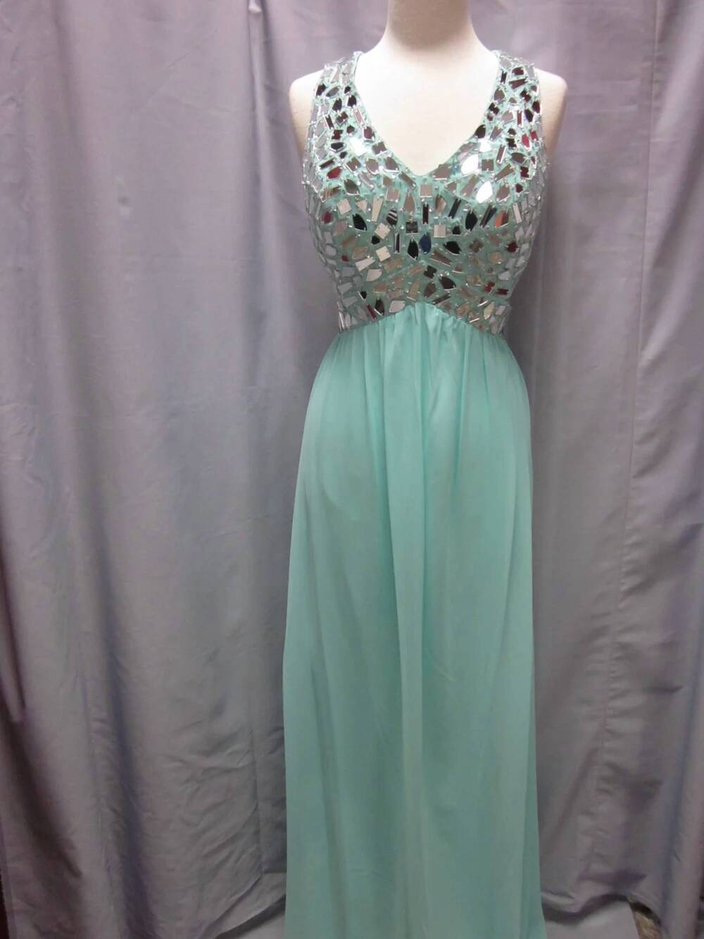 NEW NOX ANABEL women's mirror beaded chiffon backless gown in mint green